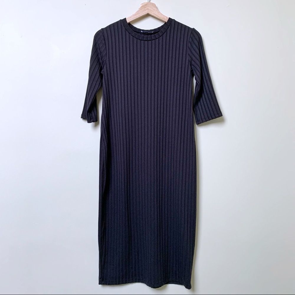 3/$30 Zara Ribbed Column Dress